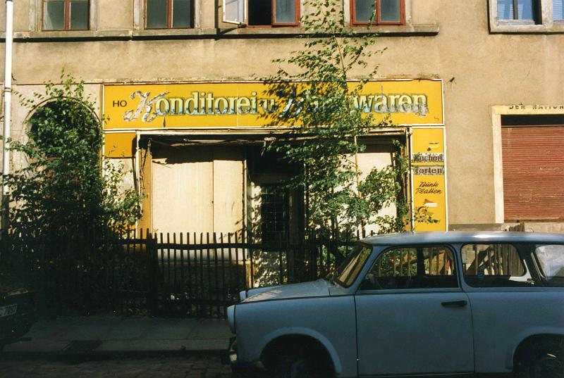 Dresden-Äußere Neustadt, Hechtstraße, 08-1993.jpg